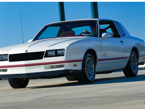 1988 Chevrolet Monte carlo photo