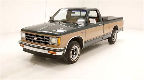 1988 Chevrolet S10 pickup photo