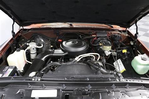 1988 Chevrolet Suburban engine