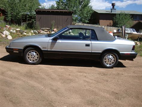 1988 Chrysler Lebaron photo