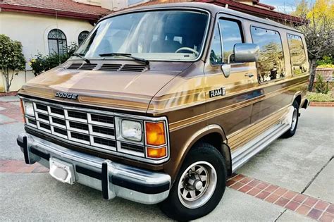 1988 Dodge B250