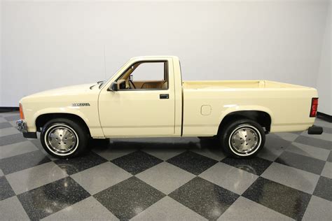 1988 Dodge Dakota photo