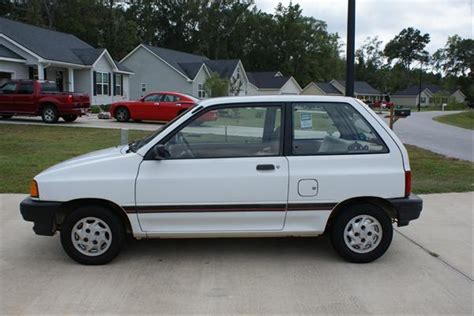 1988 Ford Festiva photo