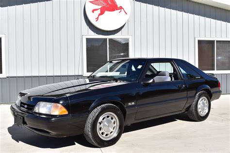 1988 Ford Mustang photo