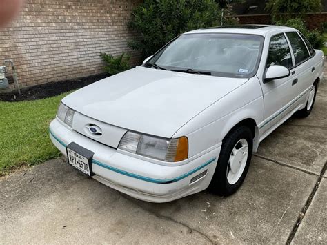 1988 Ford Taurus engine