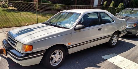 1988 Ford Tempo photo