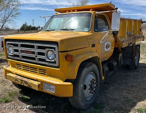 1988 Gmc Dump truck photo