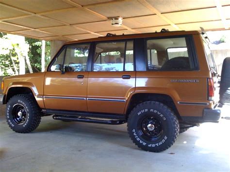 1988 Isuzu Trooper photo