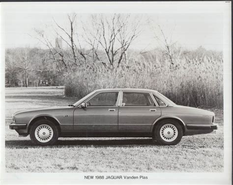 1988 Jaguar Vanden plas photo