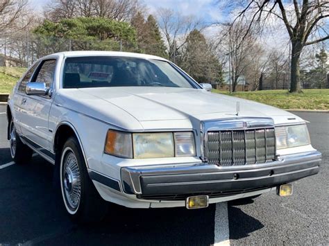 1988 Lincoln Mark photo