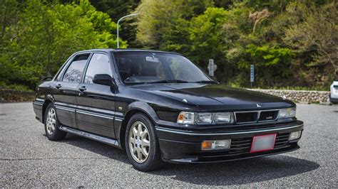 1988 Mitsubishi Galant photo