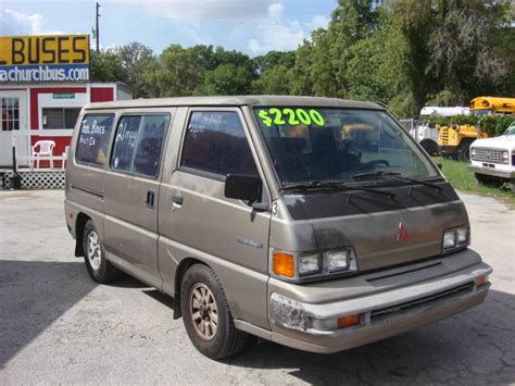 1988 Mitsubishi Van