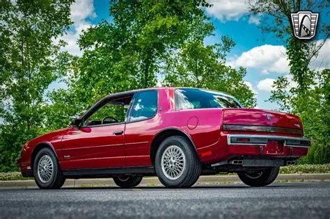 1988 Oldsmobile Toronado photo