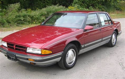 1988 Pontiac Bonneville photo