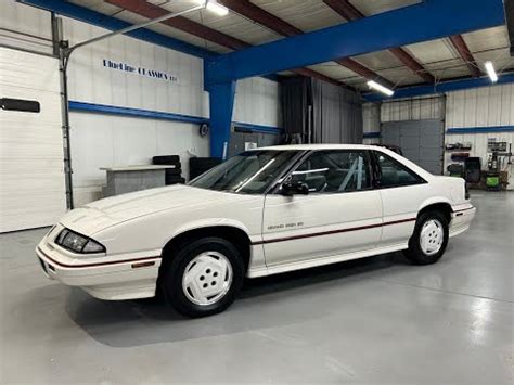 1988 Pontiac Grand prix photo