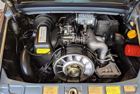 1988 Porsche 911 engine