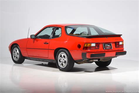 1988 Porsche 924 photo