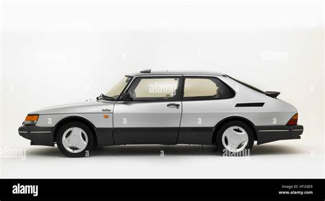 1988 Saab 900 photo