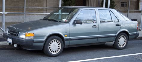 1988 Saab 9000 photo