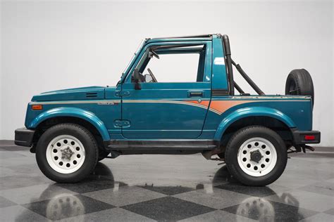 1988 Suzuki Samurai photo