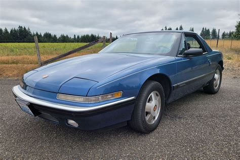 1989 Buick Reatta photo