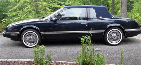 1989 Buick Riviera photo