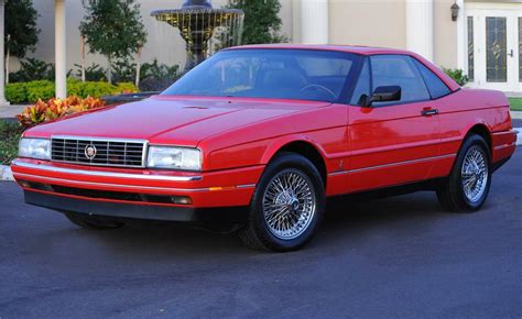 1989 Cadillac Allante photo