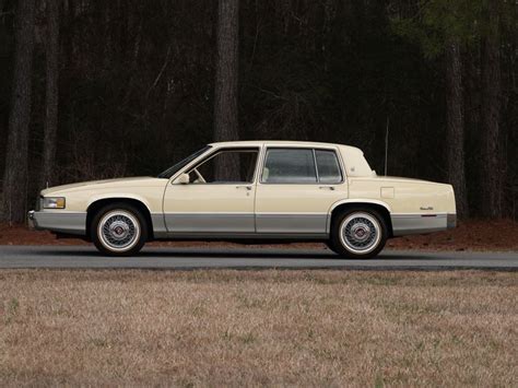 1989 Cadillac Deville photo