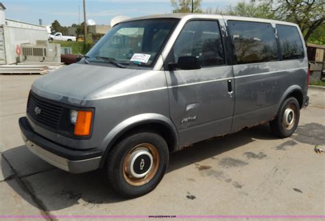 1989 Chevrolet Astro photo