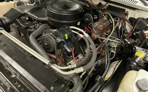 1989 Chevrolet K30 engine