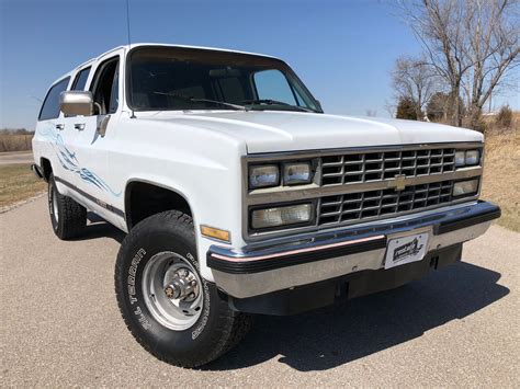 1989 Chevrolet Suburban engine