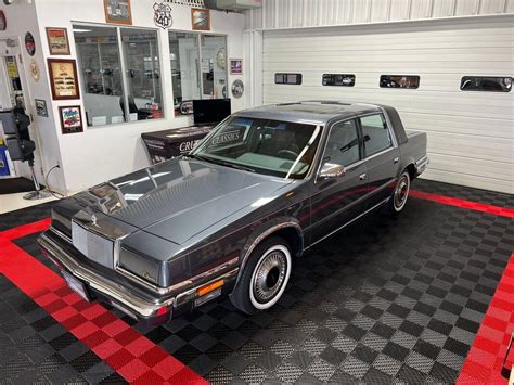 1989 Chrysler Landau salon