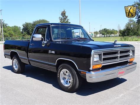 1989 Dodge D150 photo