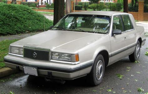 1989 Dodge Dynasty photo