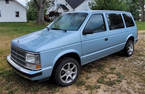 1989 Dodge Mini ram van engine