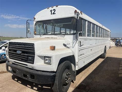 1989 Ford B700 engine