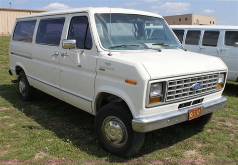 1989 Ford E250 photo