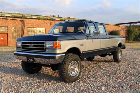 1989 Ford F-350 photo