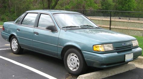 1989 Ford Tempo photo