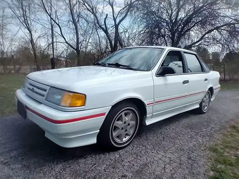 1989 Ford Tempo photo