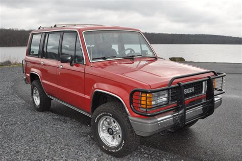 1989 Isuzu Trooper ii photo