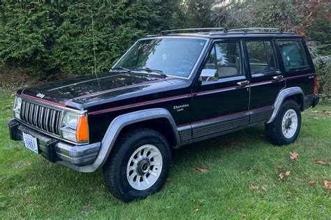 1989 Jeep Cherokee photo