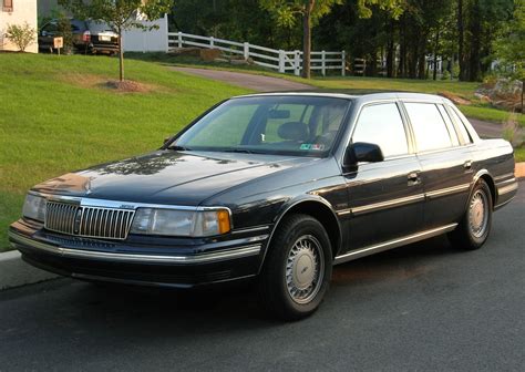 1989 Lincoln Continental photo