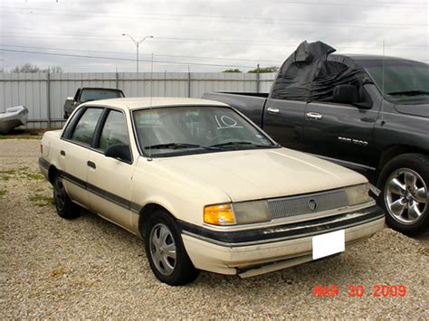 1989 Mercury Topaz photo