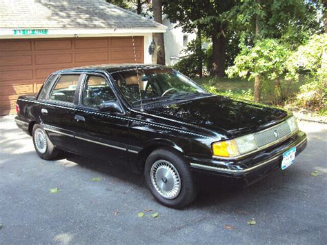 1989 Mercury Topaz photo