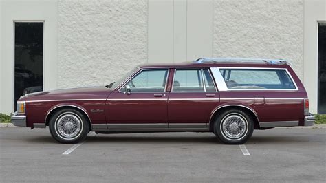 1989 Oldsmobile Custom cruiser photo