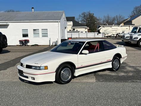 1989 Oldsmobile Cutlass supreme photo