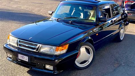 1989 Saab 900 photo