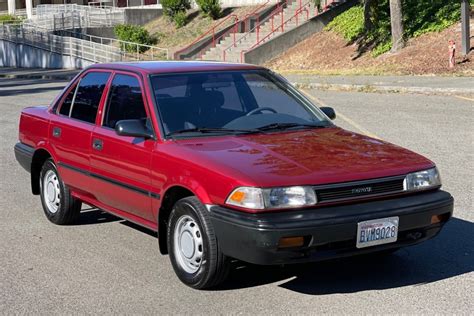 1989 Toyota Corolla photo