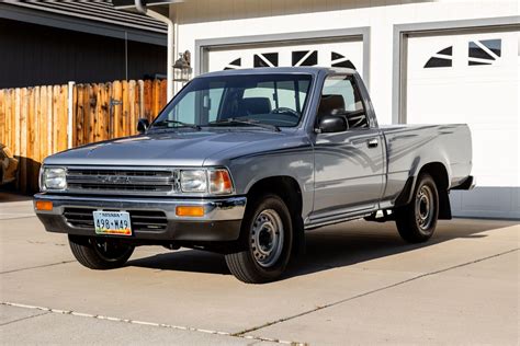 1989 Toyota Pickup photo